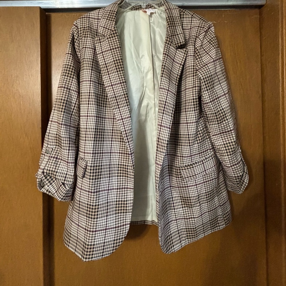 Entro Checkered Blazer in Brown, black, burgundy and Cream